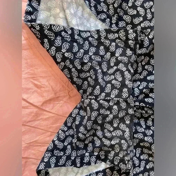 Loft Women’s Size 16 Pineapple Shorts - Picture 4 of 8